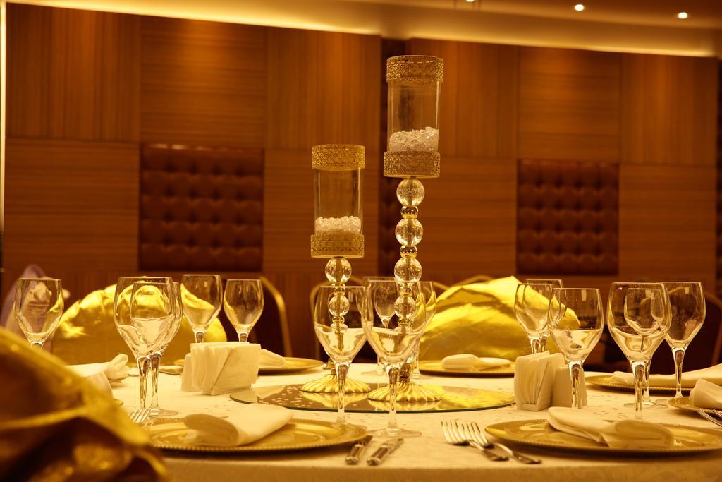 Atasehir Palace Hotel & Conference Istanbul Eksteriør bilde