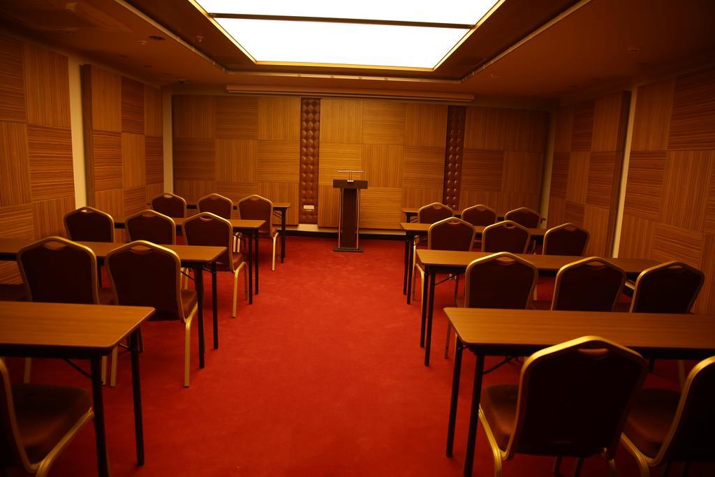 Atasehir Palace Hotel & Conference Istanbul Eksteriør bilde