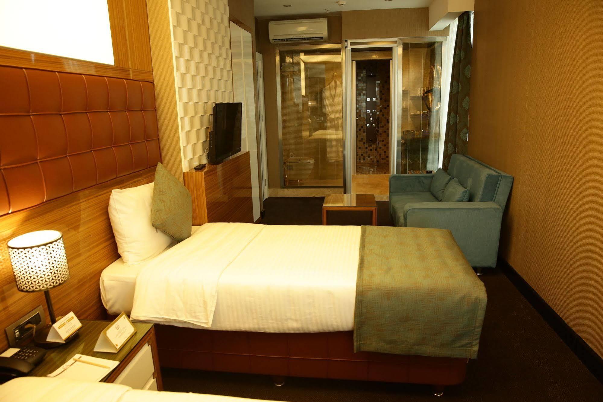 Atasehir Palace Hotel & Conference Istanbul Eksteriør bilde